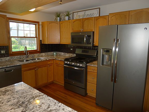 2nd image of 15227 Highland Ave