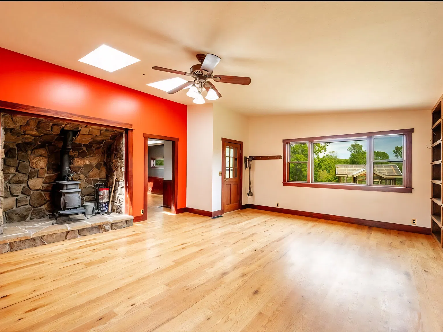 555 Big Goose Rd — Photo 4