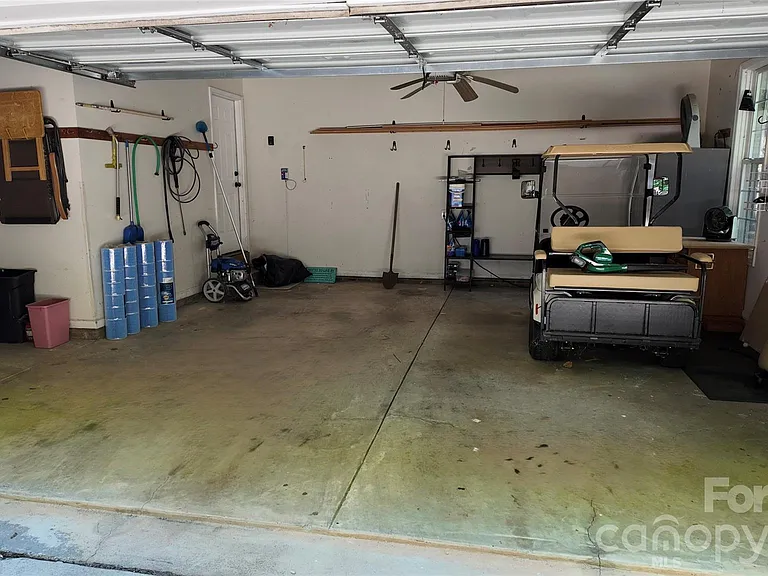 410 Farm Branch Dr — Photo 34