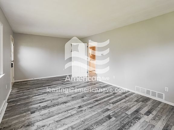 2-Living Room