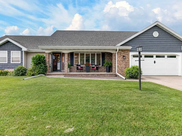 W2593 Oakmeadow Ct, Appleton, WI 54915