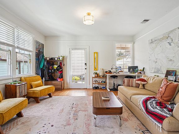 2nd image of 624 Fern St #624
