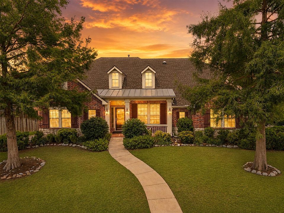 1st image of 726 Meadowlark Dr