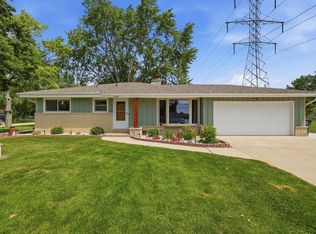 11610 W Sunnybrook Rd, Franklin, WI 53132