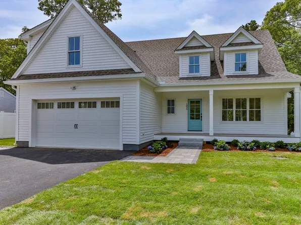 1055 Oak St, Harwich, MA 02645