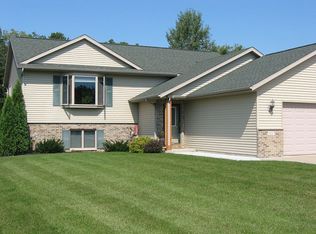833 E 15th St, Saint Charles, MN 55972