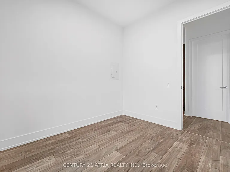 858 Dupont St #Penthouse 03 — Photo 10