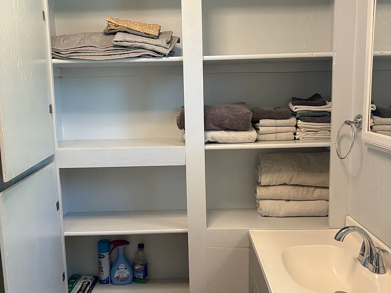 435 Lincoln Ave #B — Photo 10