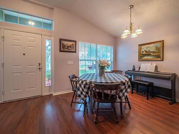 5th image of 3822 La Flor Dr
