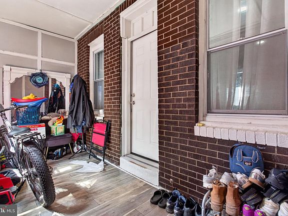 3rd image of 3309 Reed St