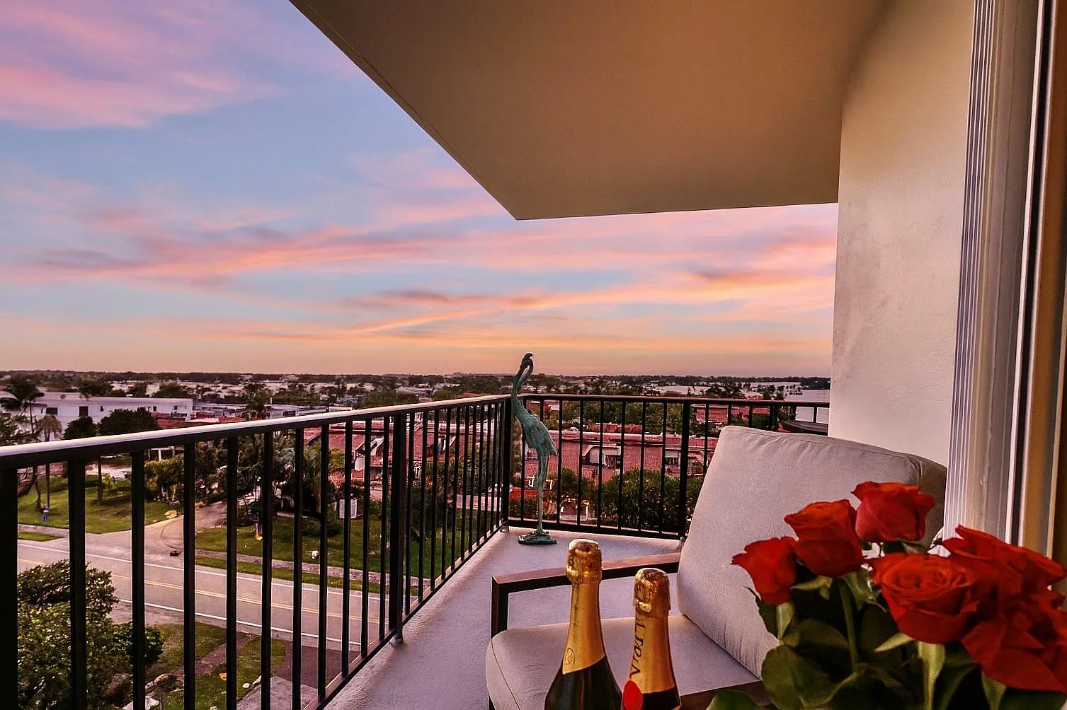 2 bed, 2.0 bath, 1416 sqft, $8,500 — Photo 2