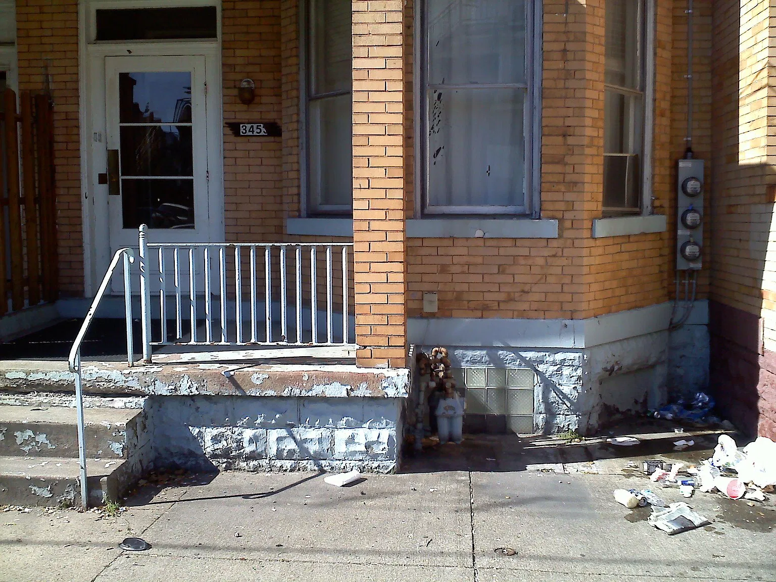 3453 Ward St — Photo 2