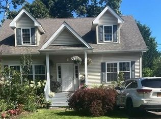 159 Main Ave, Mastic, NY 11950