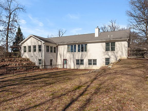3rd image of 7625 Timberview Ave