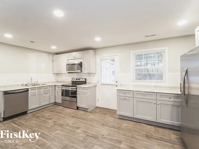 2521 Skyland Dr — Photo 5