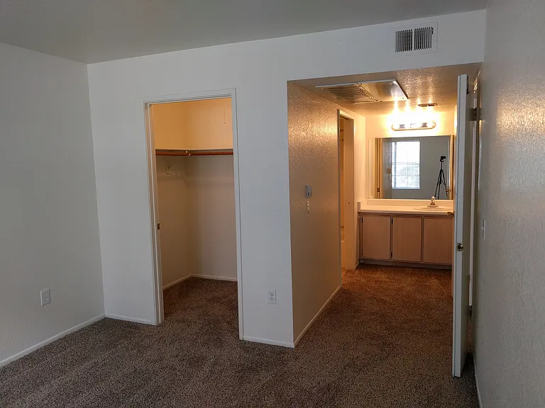 Forest Meadows Apartments — Photo 37