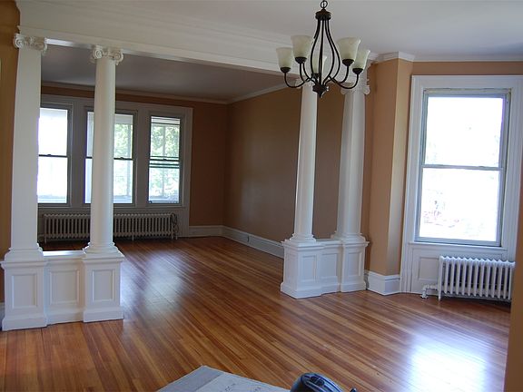 5th image of 257 Columbia St APT 2