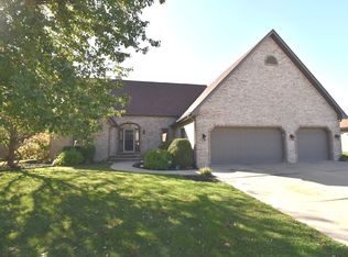 823 Cindy Ln, Sandwich, IL 60548