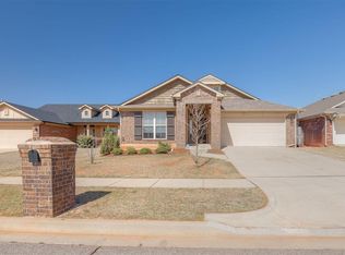 3328 Eaglerock Ln, Norman, OK 73069