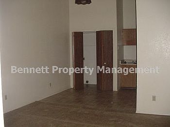 2nd image of 635 S Pioneer