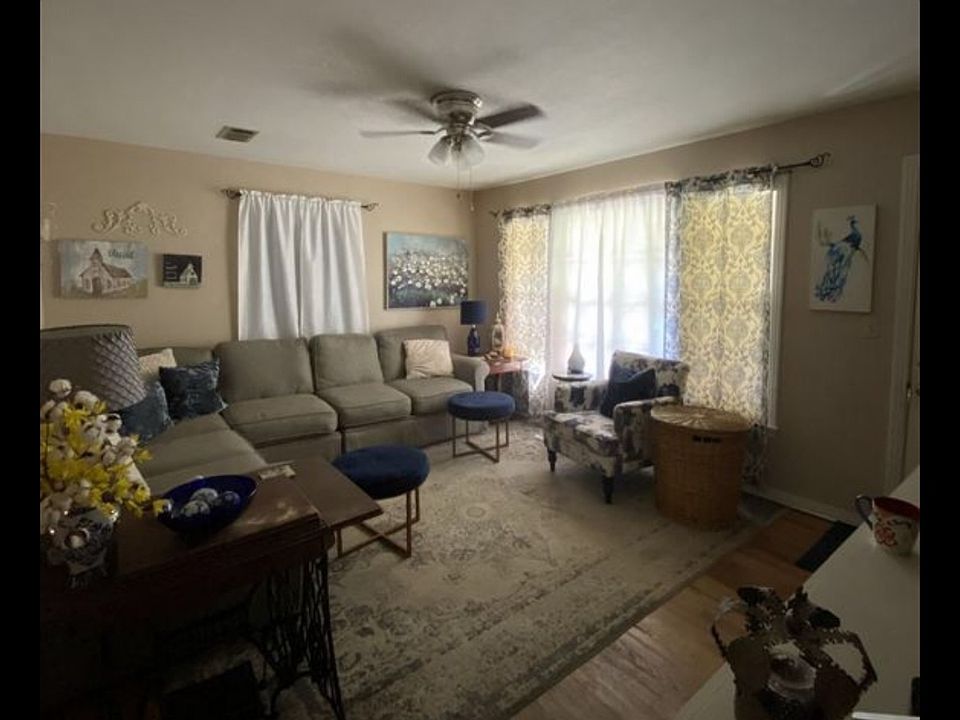 1st image of 1203 Sanders St