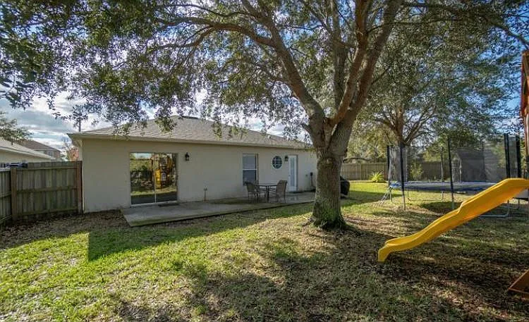 4726 Four Lakes Dr — Photo 16