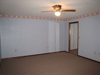 4th image of 319 Knollwood Dr