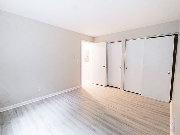 3rd image of 3850 Washington Ave #10960498