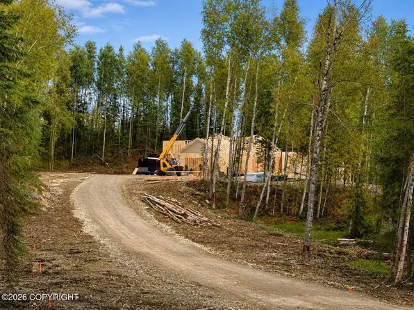 5774 W Kathi Dr, Wasilla, AK 99623