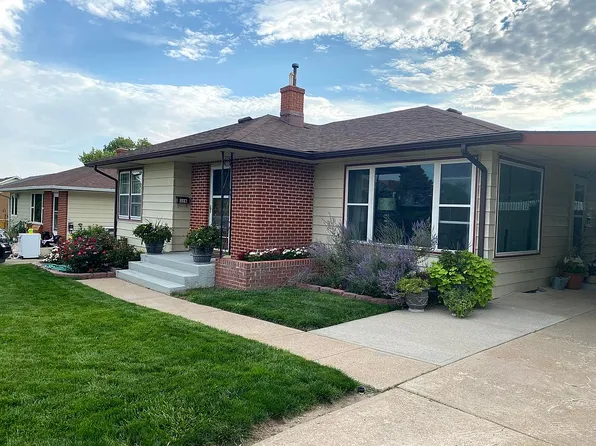 376 Spruce St, Chadron, NE 69337