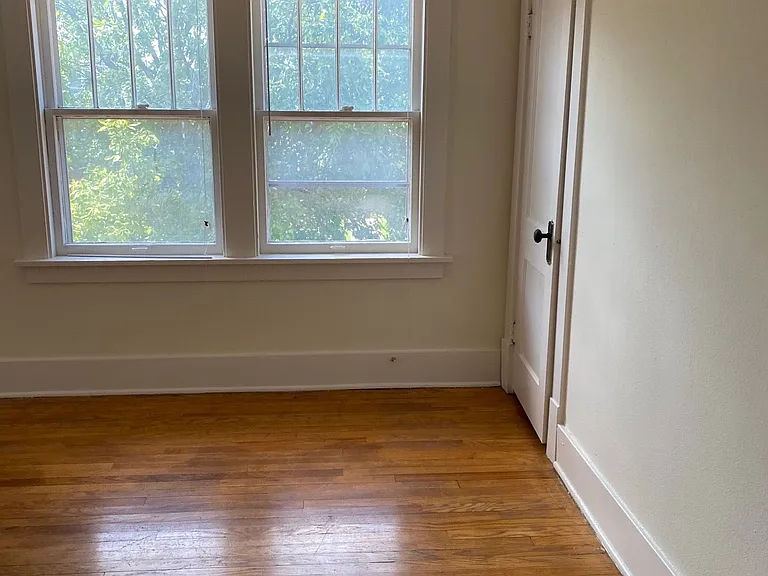 4652-54 Farnam St #4648 — Photo 5