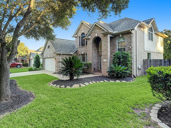 2nd image of 2734 Five Oaks Dr