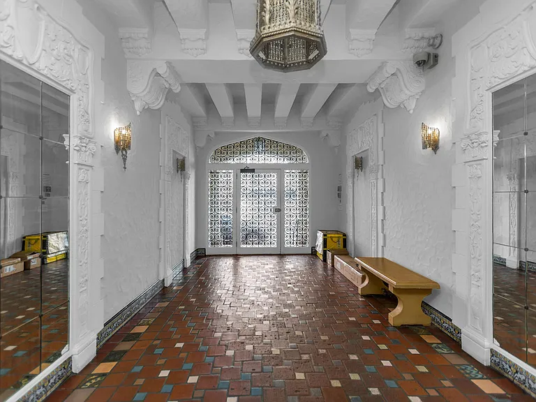 1835 Vallejo — Photo 28