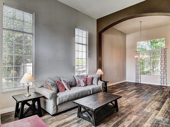 4th image of 3053 Bavaria Dr