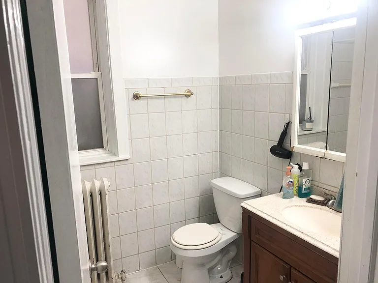 3418 N Hamlin Ave #1 — Photo 4
