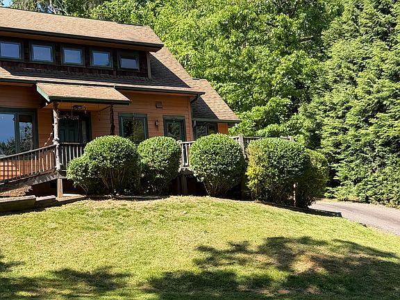 2nd image of 3 Summit Dr