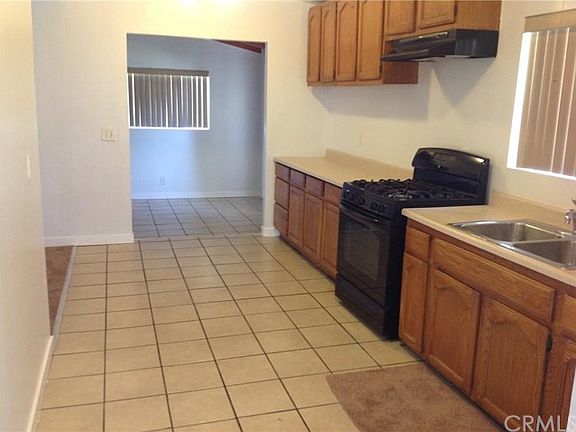 4th image of 1521 W Granada Ct