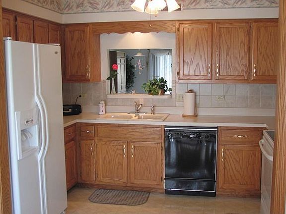 4th image of 829 Winter Park Dr