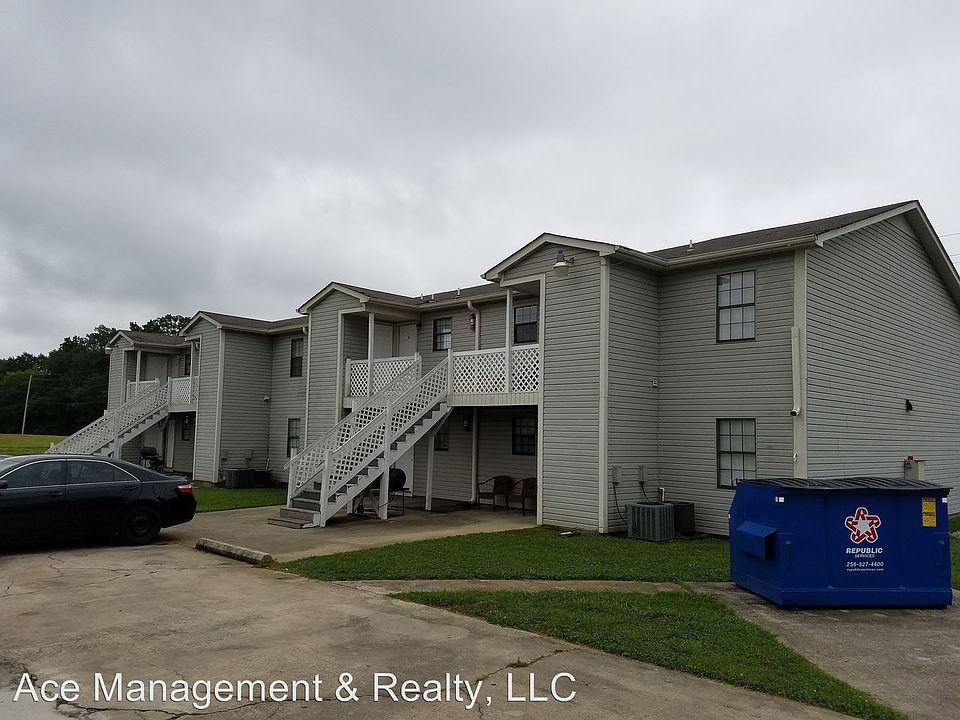 2nd image of 318 Tammy St SW