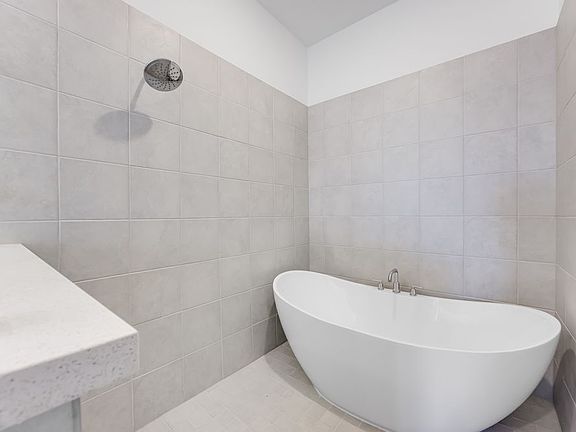 5th image of 21726 Emerton Crescent Way