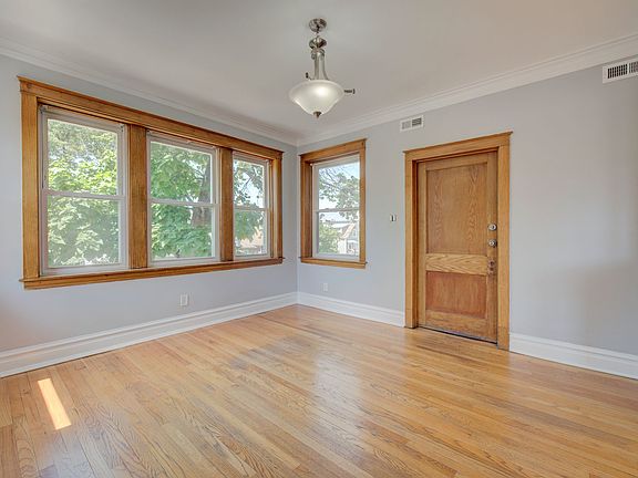 3rd image of 2325 N Marmora Ave #2