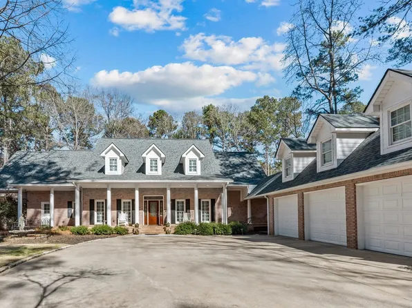 1660 Club Dr, Greensboro, GA 30642