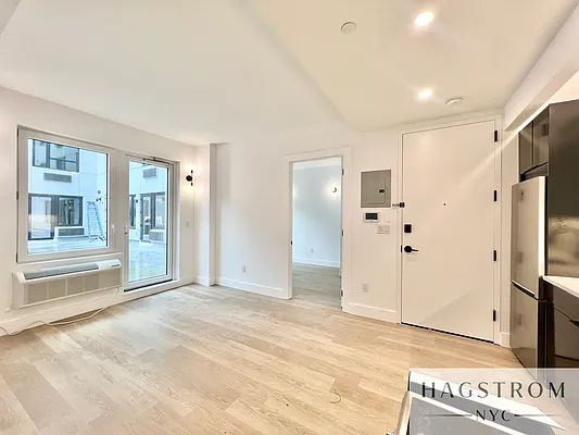 Rented by Hagstrom Management Inc | media 38