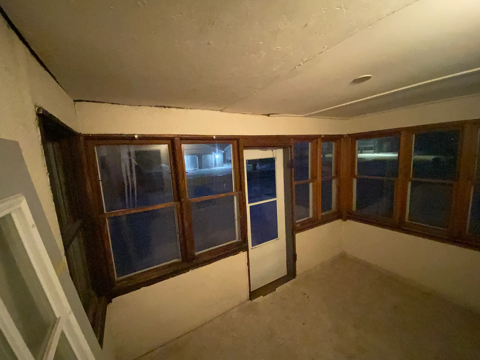 2 bed, 700 sqft, $800 — Photo 3