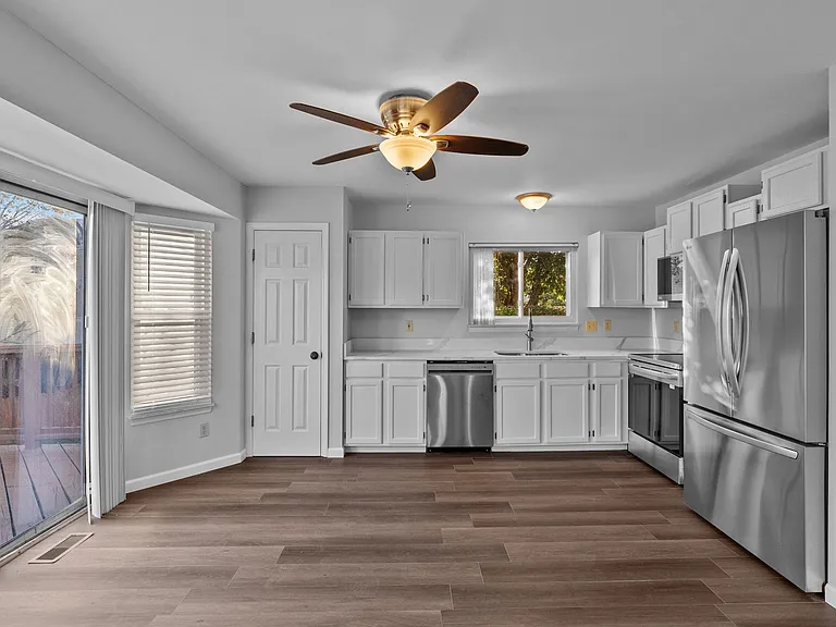 2 Coachman Ct — Photo 10