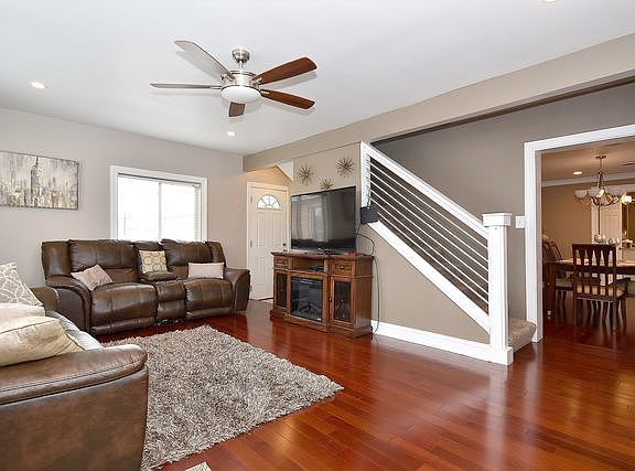 5th image of 4548 N New England Ave