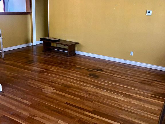 5th image of 1017 N Dodge Blvd