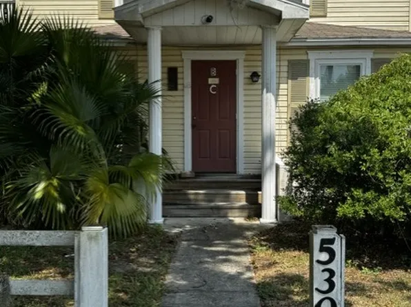 530 S Highland St #C, Mount Dora, FL 32757