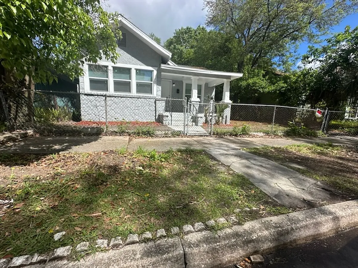 Building Photo - 1031 W 26th St