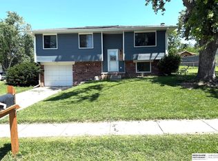 8401 S 139th Cir, Omaha, NE 68138